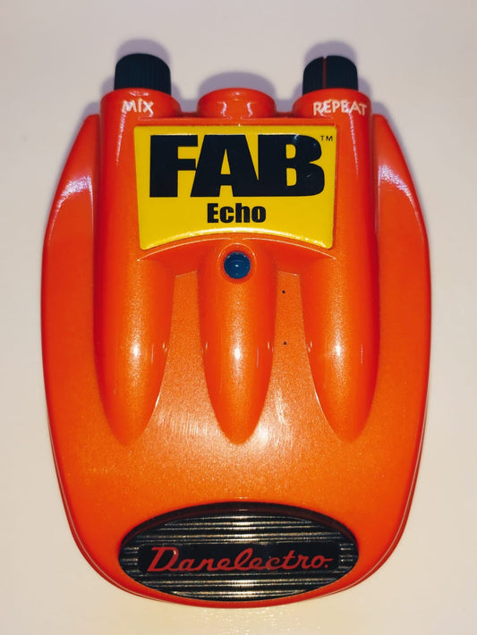 PEDALE EFFETTO PER CHITARRA E BASSO - DANELECTRO D4 FAB ECHO - USATO