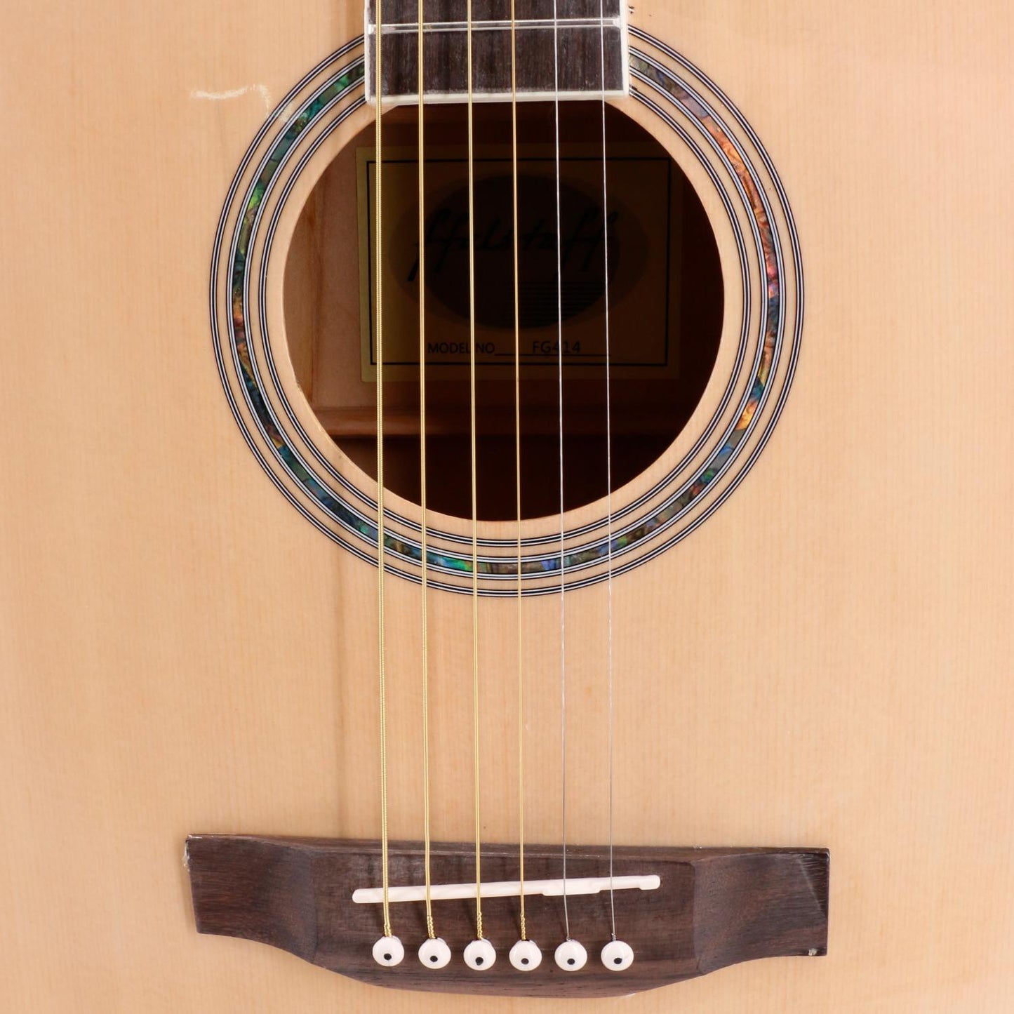 Chitarra Acustica Elettrificata Cutway con Top in Abete, Tastiera e Ponte in Palissandro (Natural) ffalstaff FG414CE