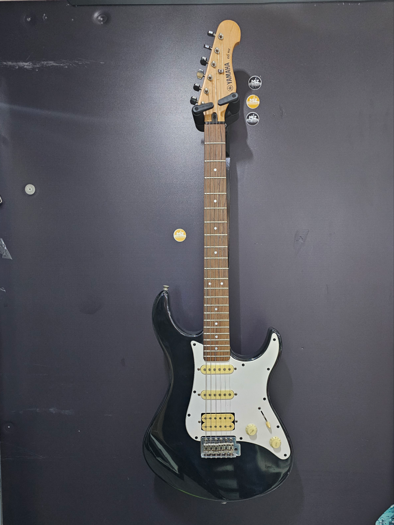 Chitarra Elettrica Yamaha Pacifica EG112 nera (USATO)