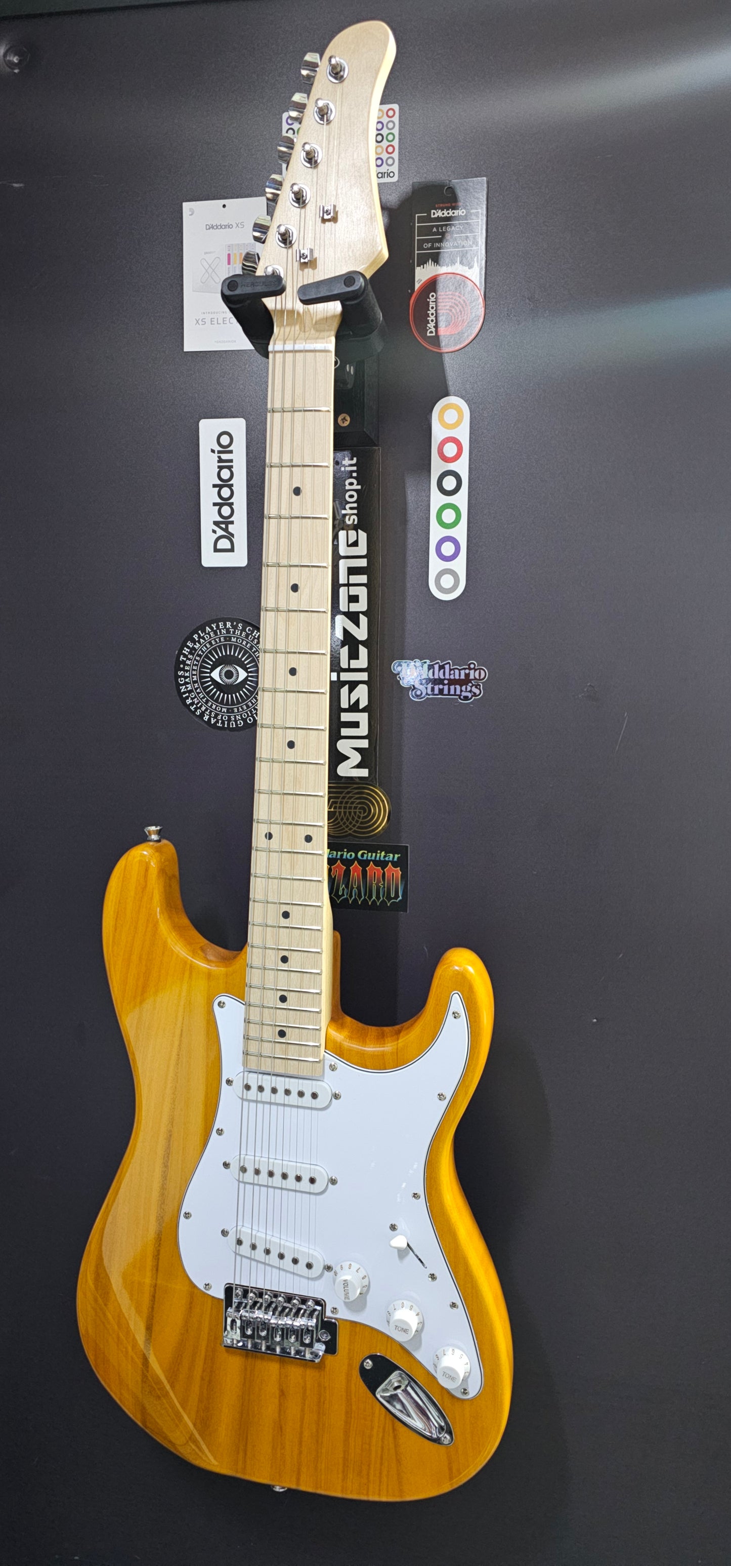 San Marco Stratocaster Electric Guitar - Starter Pack (Guitar + Amp + Accessories)