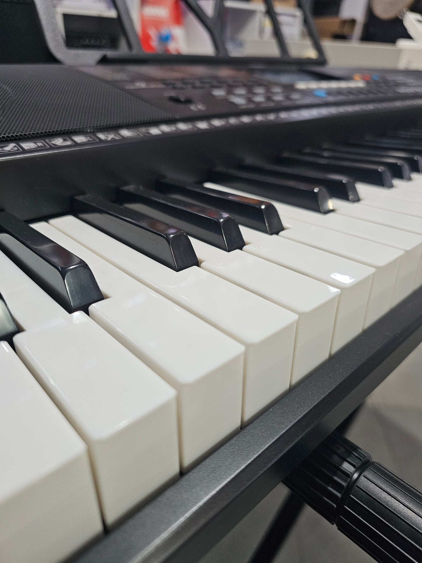 Tastiera Arranger a 61 tasti con supporto incluso occasione USATO