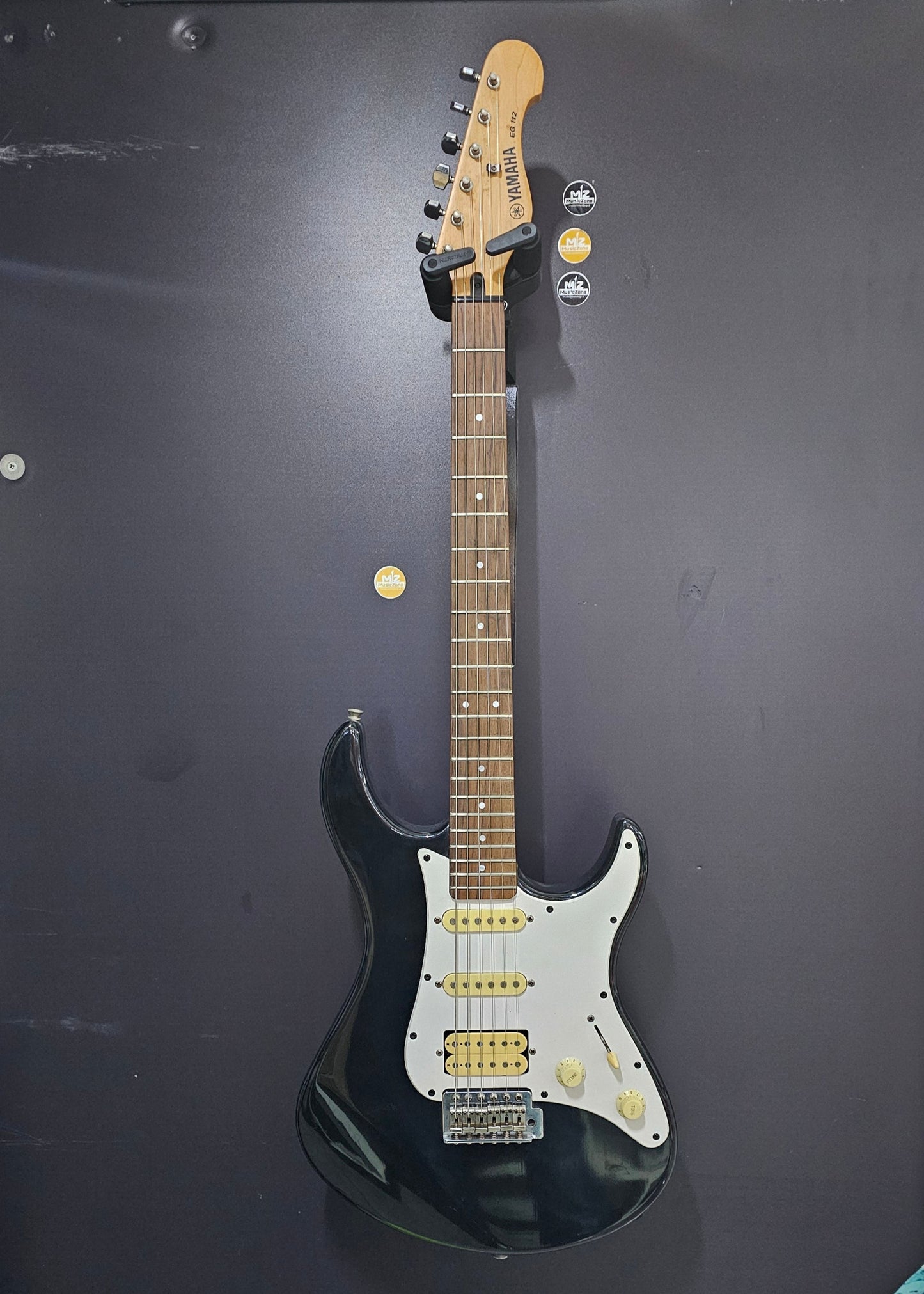Chitarra Elettrica Yamaha Pacifica EG112 nera (USATO)