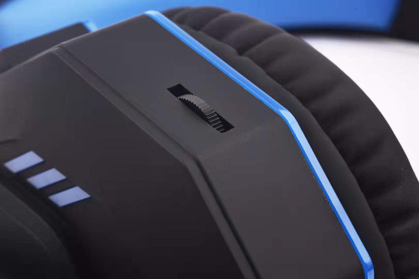 OVLENG USB gaming headphones with blue LED GT 93BL