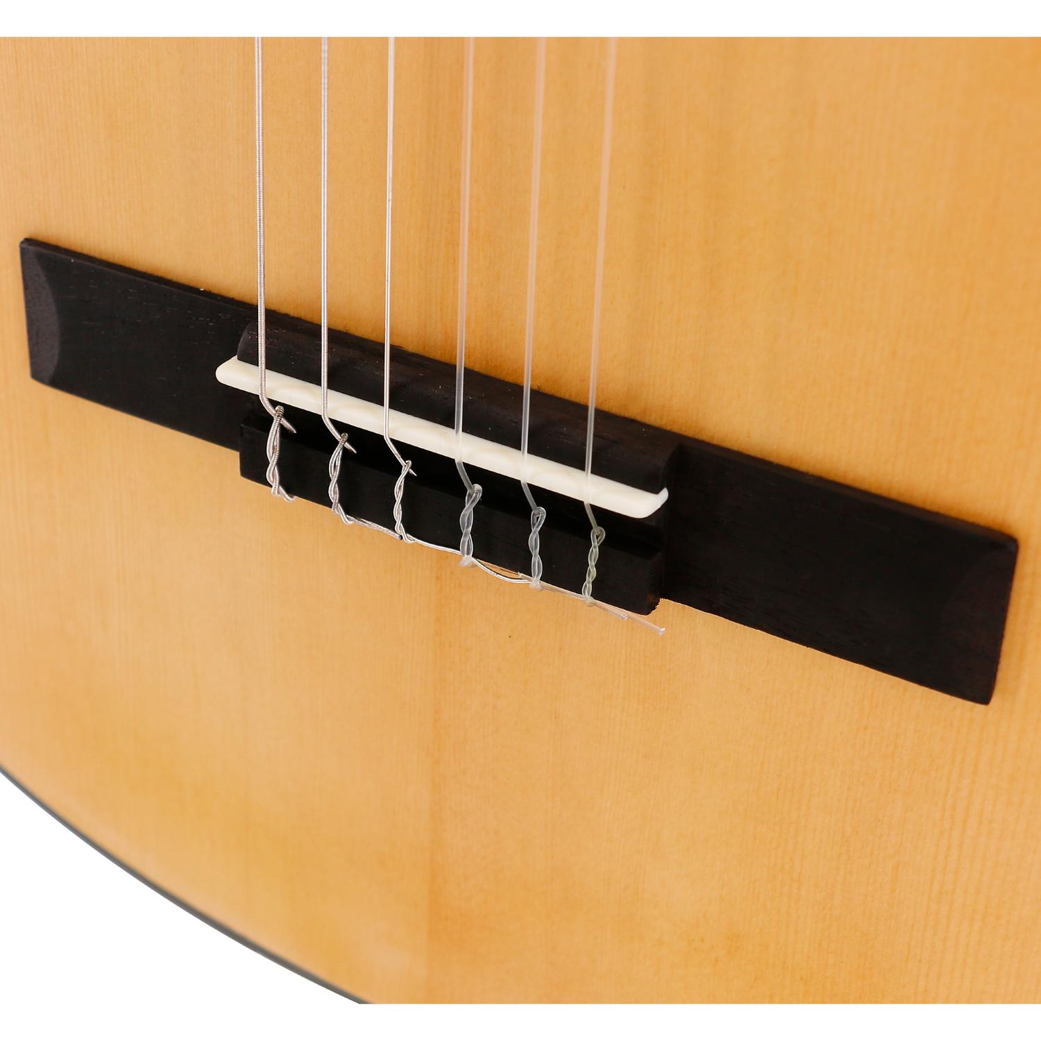 Classical Guitar C40 ffalstaf 4/4 Solid Spruce Top, Sapele back and sides, Rosewood fretboard and bridge, White ABS binding (Glossy finish)