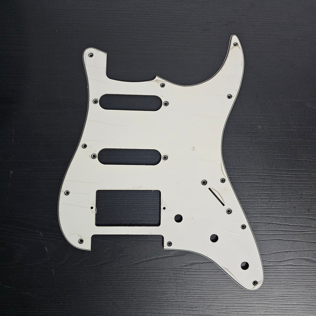 STRATOCASTER GUITAR PICKGUARD 3 PLY HUMBUCKER - WHITE