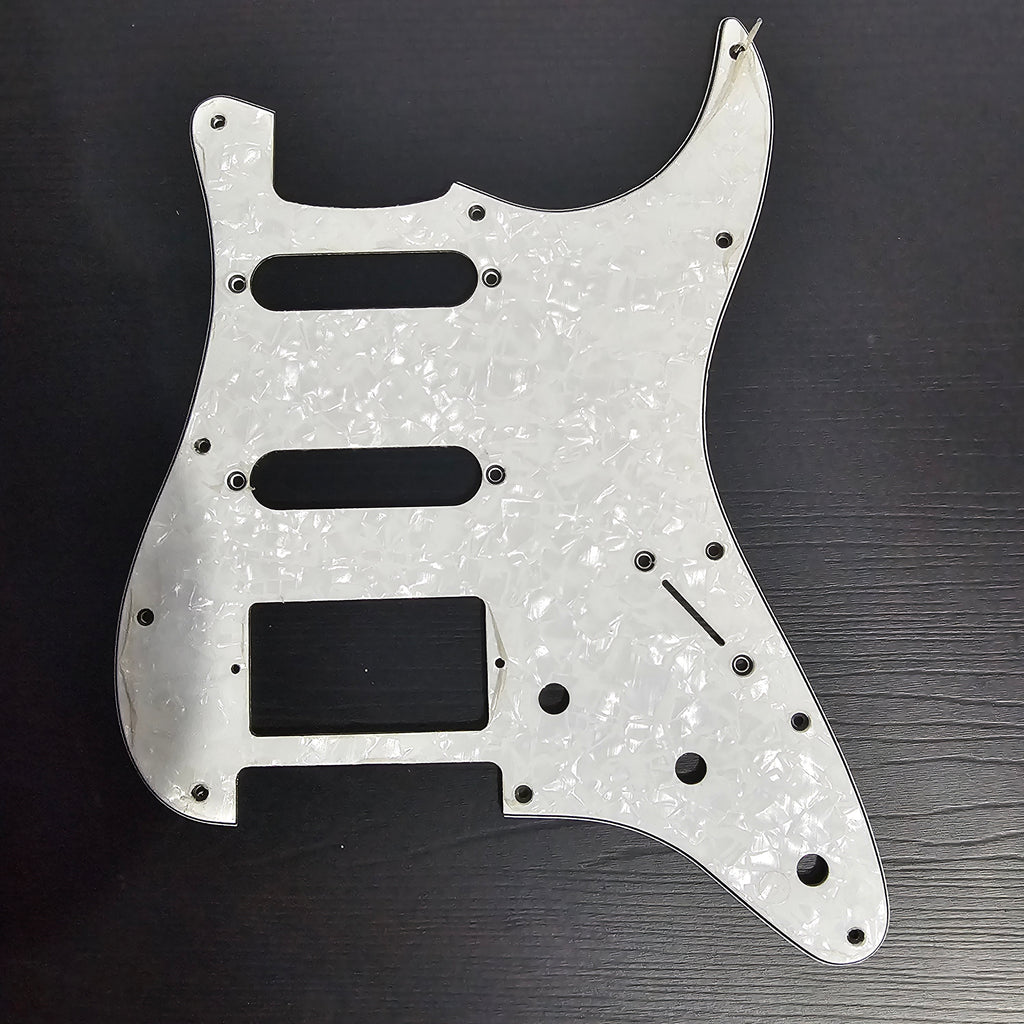 STRATOCASTER GUITAR PICKGUARD 3 PLY HUMBUCKER - PEARL WHITE