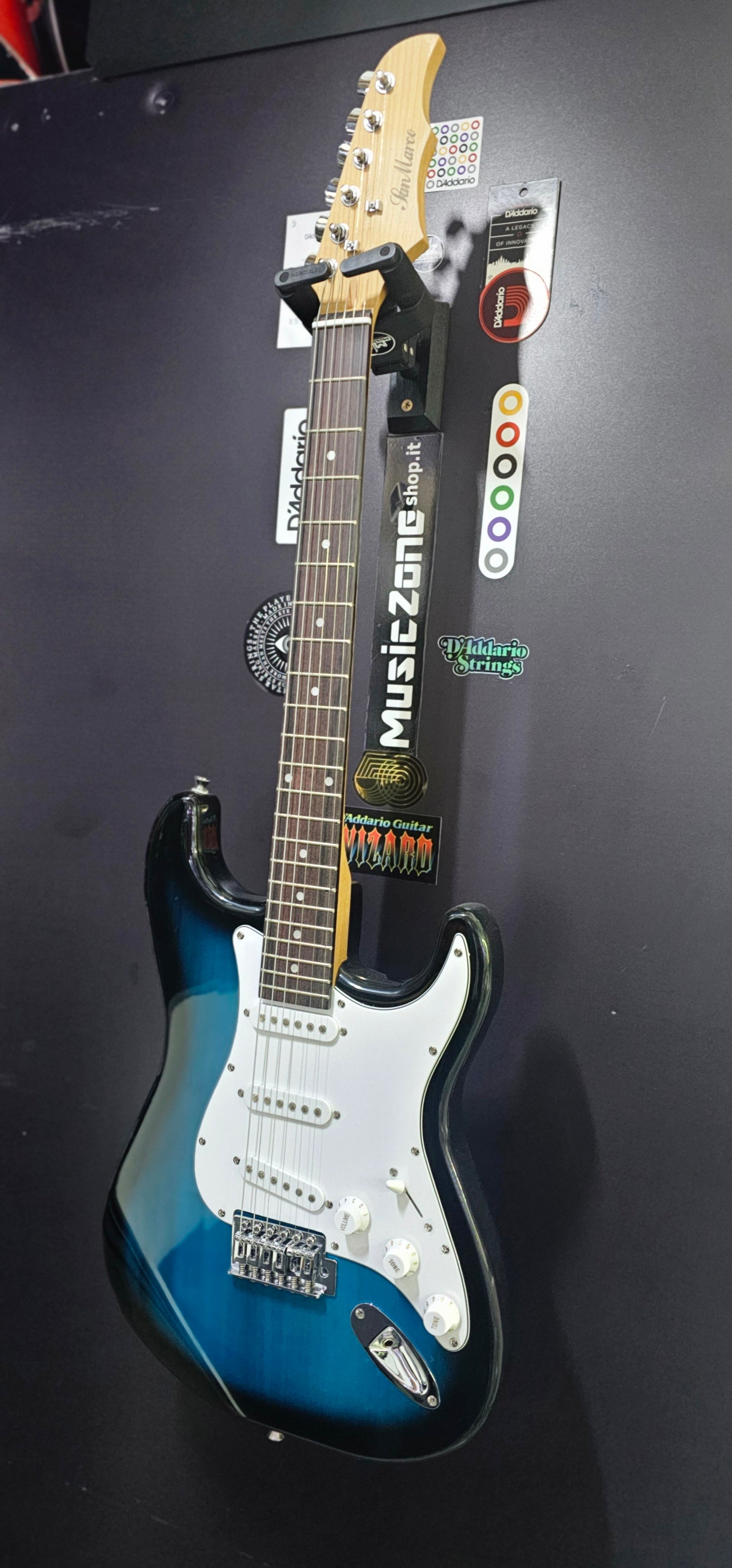 San Marco Stratocaster Electric Guitar - Starter Pack (Guitar + Amp + Accessories)