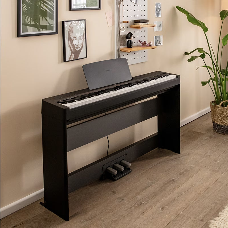 PIANOFORTE DIGITALE YAMAHA P145 BK 88 TASTI PESATI con mobile, pedaliera e panca regolabile in altezza