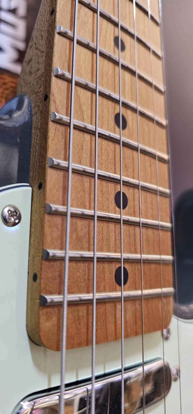 Eko MIA IV SA-VB Semi-Hollow Guitar - 2 humbucker pickups, Vintage Sunburst - USED.