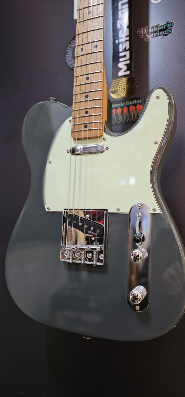 Eko MIA IV SA-VB Semi-Hollow Guitar - 2 humbucker pickups, Vintage Sunburst - USED.