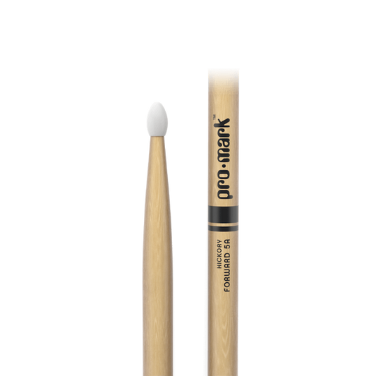 Bacchette Pro Mark Classic Forward 5A in noce americano, punta ovale in nylon