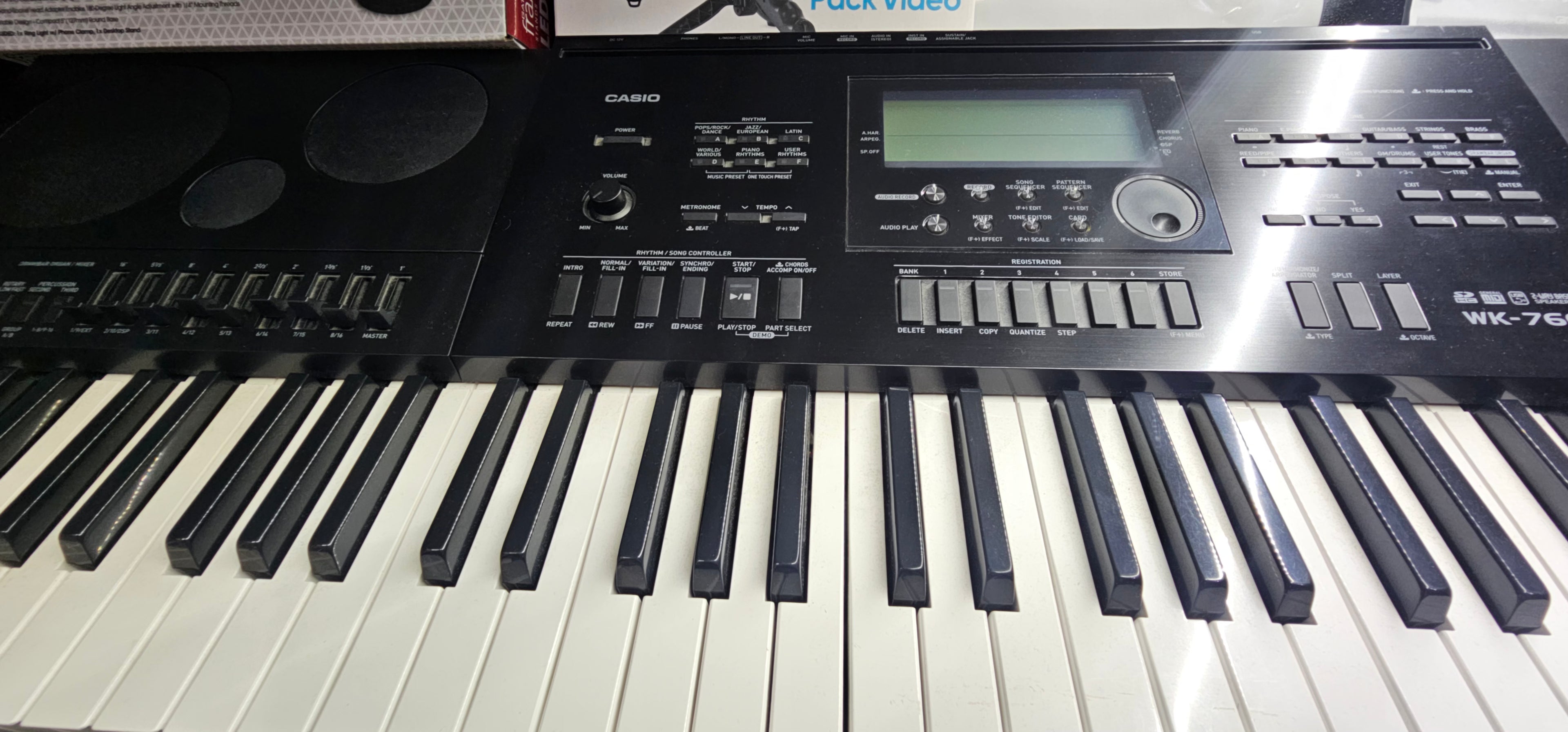 OPPORTUNITY CASIO WK-7600 Arranger Keyboard 76 Touch-Sensitive (Piano-Style) Keys USED STORE